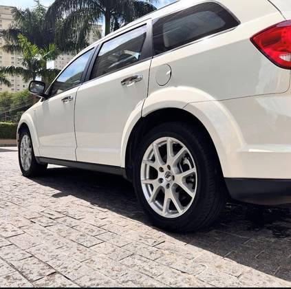 DODGE JOURNEY 3.6 RT V6 GASOLINA 4P AUTOMÁTICO DODGE JOURNEY 3.6 RT V6 GASOLINA 4P AUTOMÁTICO